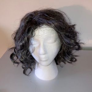 Gray wig